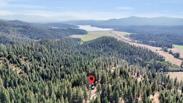 17820 N Forest Ln, Newman Lake, WA 99025