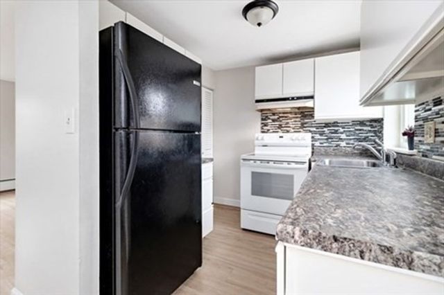 146 Bishop Dr. 146, Framingham, MA 01702