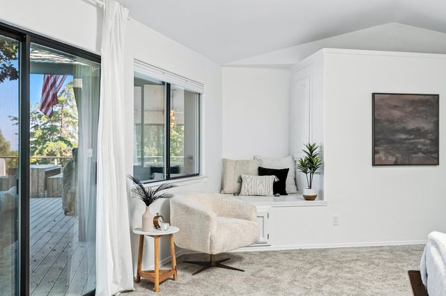 3357 Oakwood Place, Redding, CA 96001