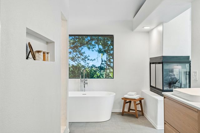 3357 Oakwood Place, Redding, CA 96001