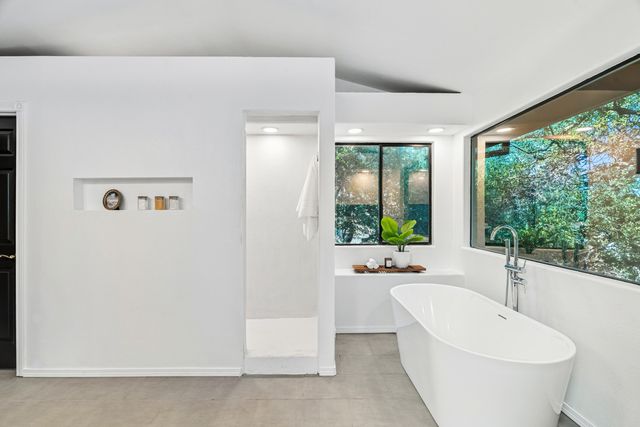 3357 Oakwood Place, Redding, CA 96001