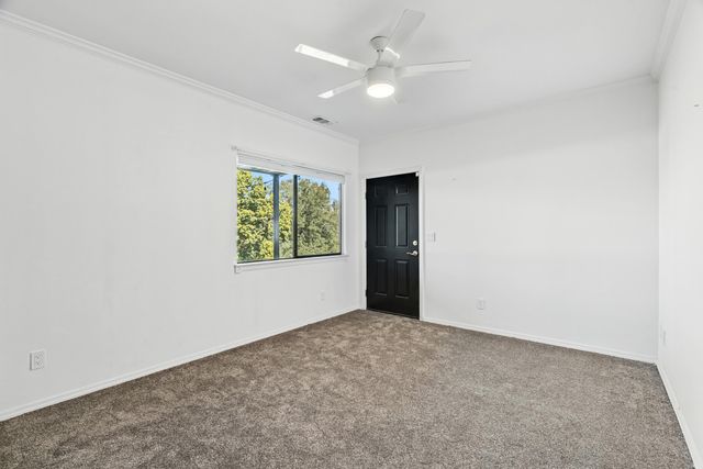 3357 Oakwood Place, Redding, CA 96001