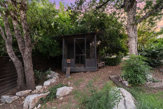 3357 Oakwood Place, Redding, CA 96001