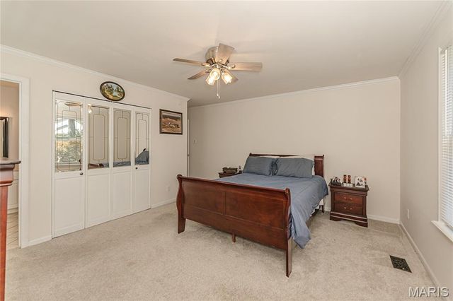 12112 Greenwalk Drive, St Louis, MO 63146