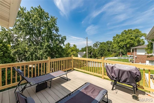 12112 Greenwalk Drive, St Louis, MO 63146
