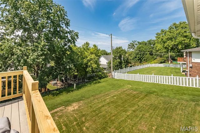 12112 Greenwalk Drive, St Louis, MO 63146