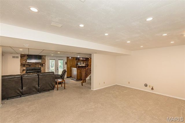 12112 Greenwalk Drive, St Louis, MO 63146