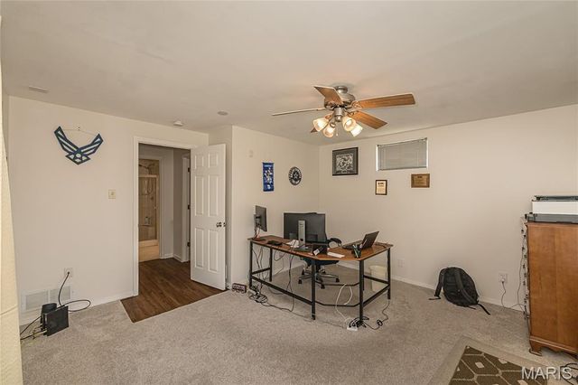 12112 Greenwalk Drive, St Louis, MO 63146