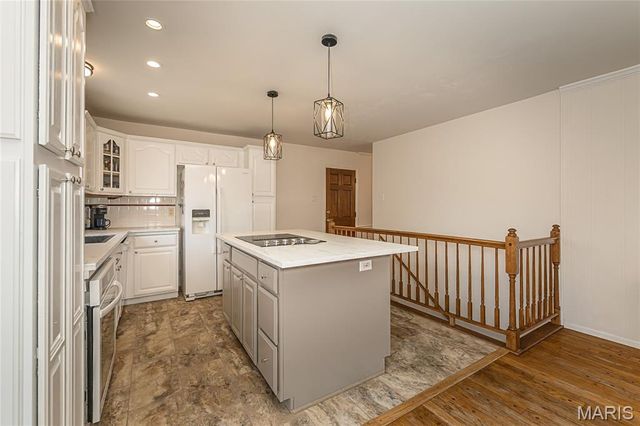 12112 Greenwalk Drive, St Louis, MO 63146