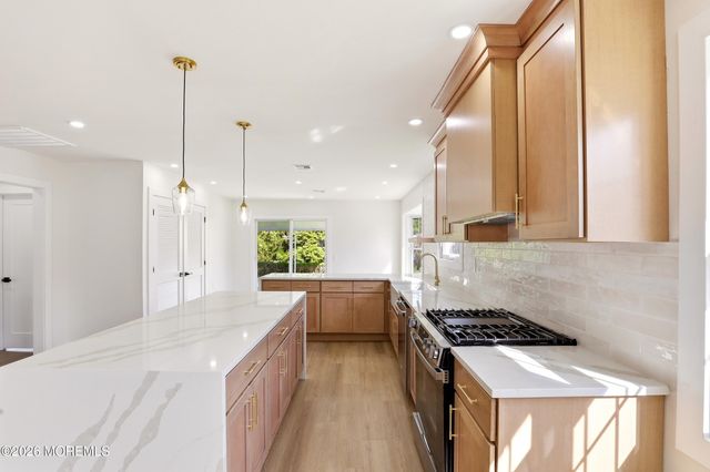 74 Innsbruck Drive, Toms River, NJ 08757