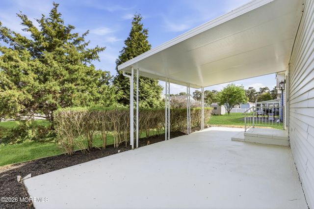 74 Innsbruck Drive, Toms River, NJ 08757
