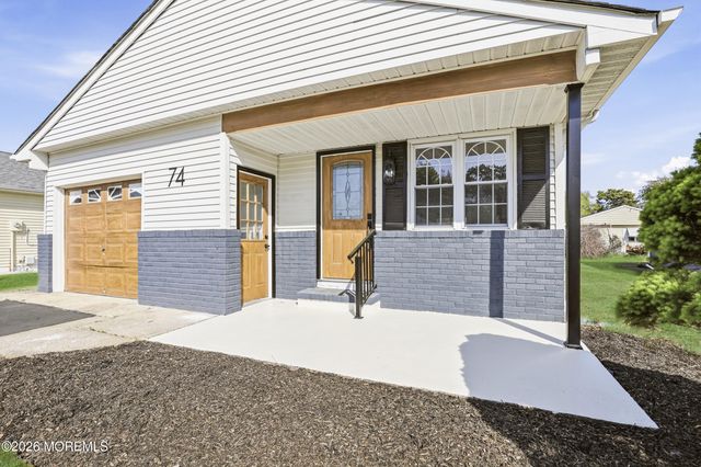 74 Innsbruck Drive, Toms River, NJ 08757