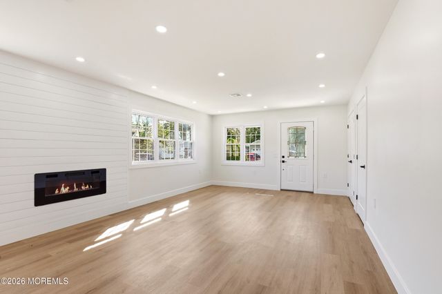 74 Innsbruck Drive, Toms River, NJ 08757