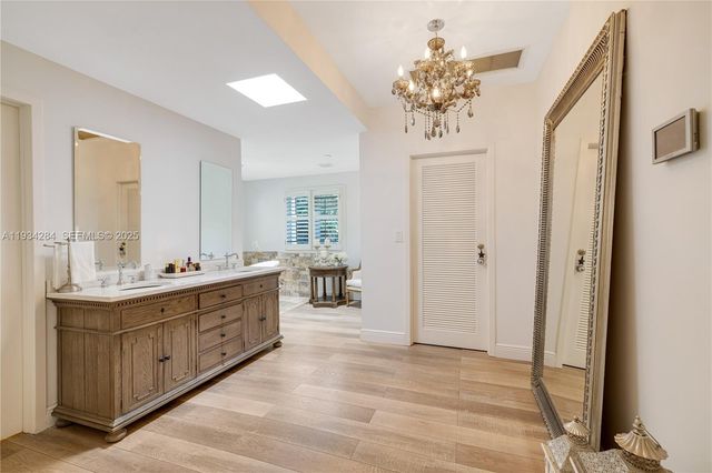 8000 Los Pinos Boulevard, Coral Gables, FL 33143