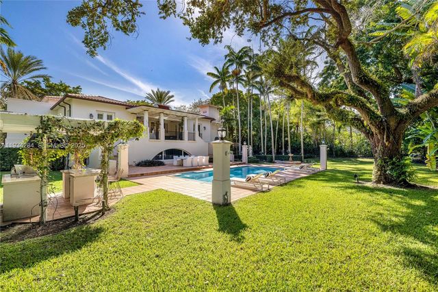 8000 Los Pinos Boulevard, Coral Gables, FL 33143