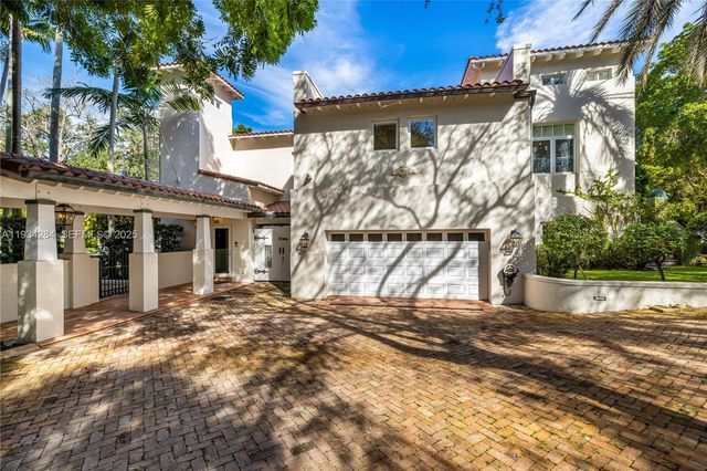 8000 Los Pinos Boulevard, Coral Gables, FL 33143