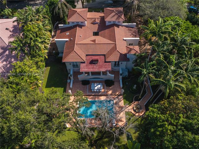 8000 Los Pinos Boulevard, Coral Gables, FL 33143