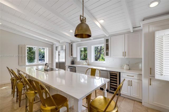 8000 Los Pinos Boulevard, Coral Gables, FL 33143