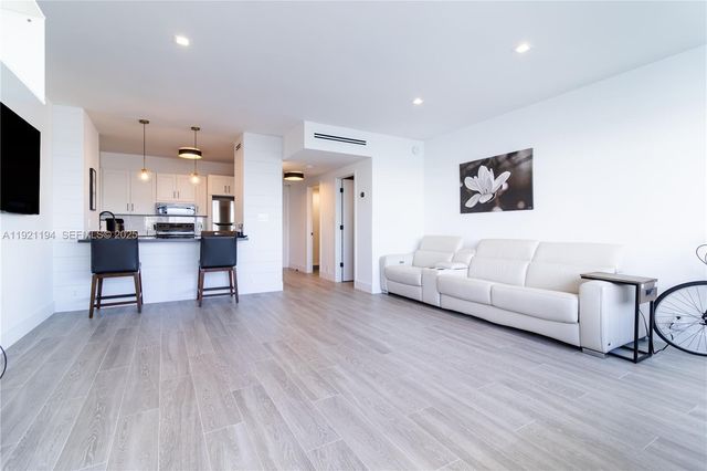 20 E Island Ave 1415, Miami Beach, FL 33139