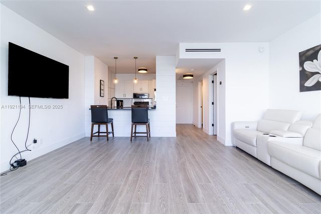 20 E Island Ave 1415, Miami Beach, FL 33139