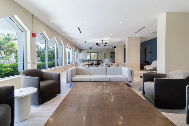 20 E Island Ave 1415, Miami Beach, FL 33139