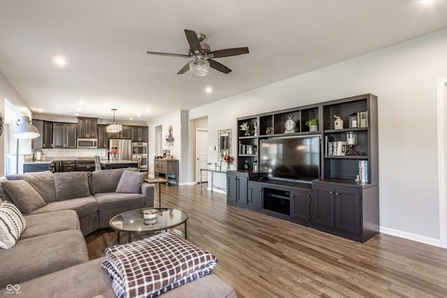 4418 Eagleridge Lane, Zionsville, IN 46077