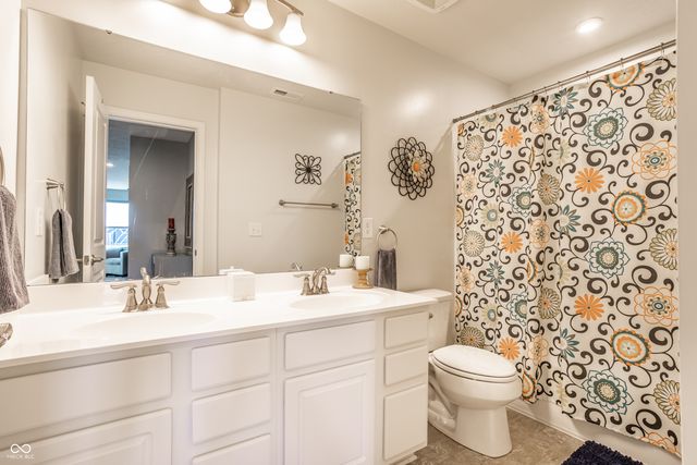 4418 Eagleridge Lane, Zionsville, IN 46077