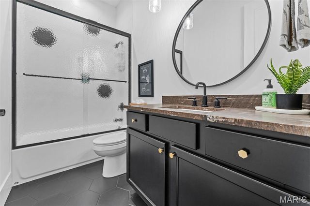 16929 Lake Meadow, Chesterfield, MO 63005