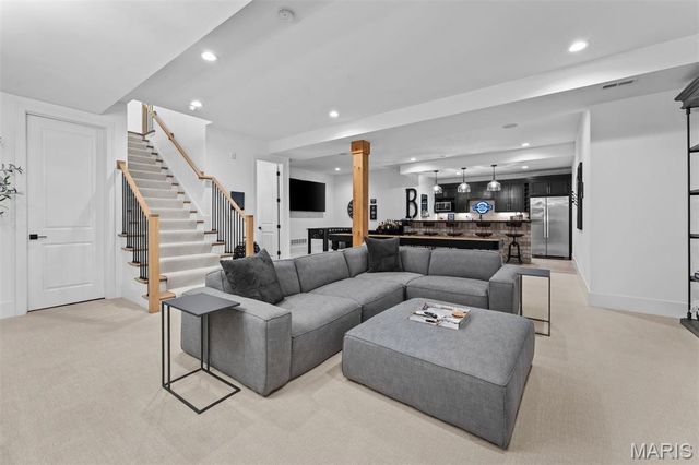 16929 Lake Meadow, Chesterfield, MO 63005