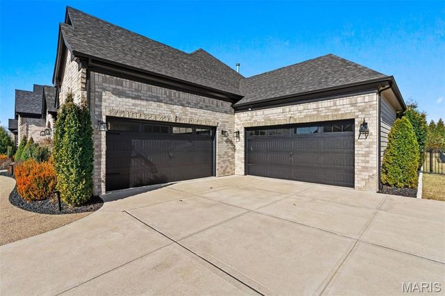 16929 Lake Meadow, Chesterfield, MO 63005