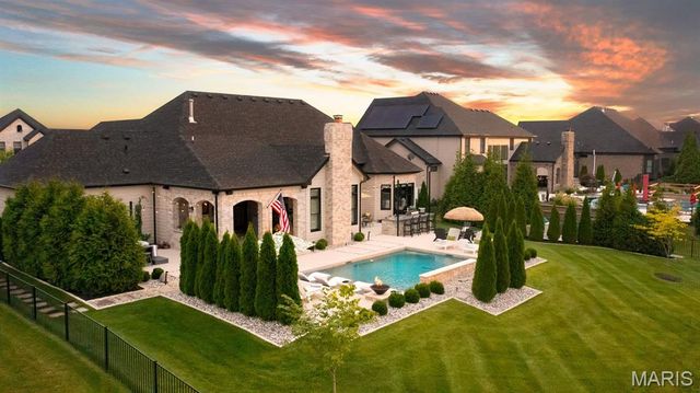 16929 Lake Meadow, Chesterfield, MO 63005