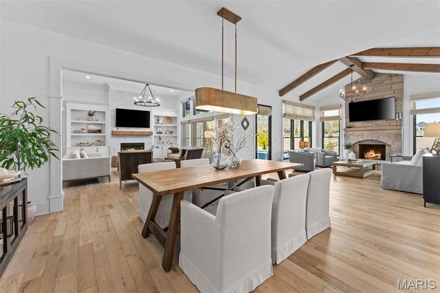 16929 Lake Meadow, Chesterfield, MO 63005