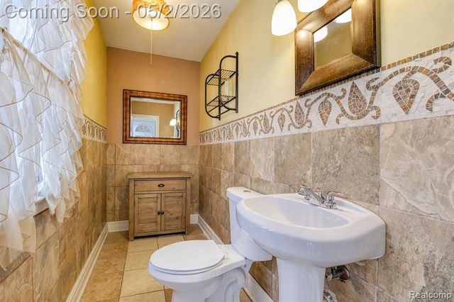 18714 Santa Barbara Drive, Detroit, MI 48221