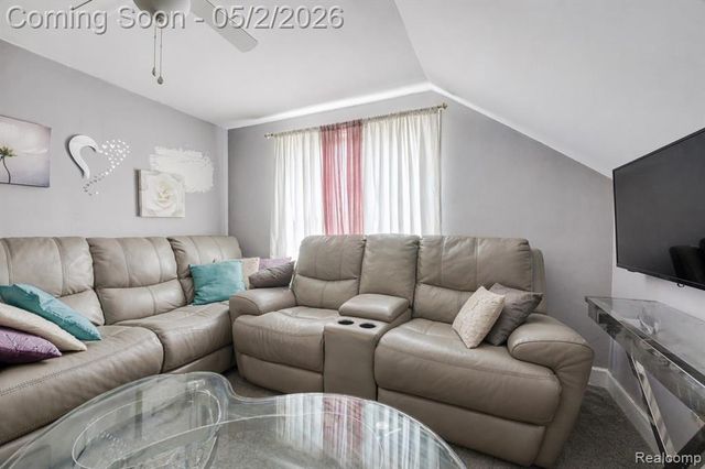 18714 Santa Barbara Drive, Detroit, MI 48221
