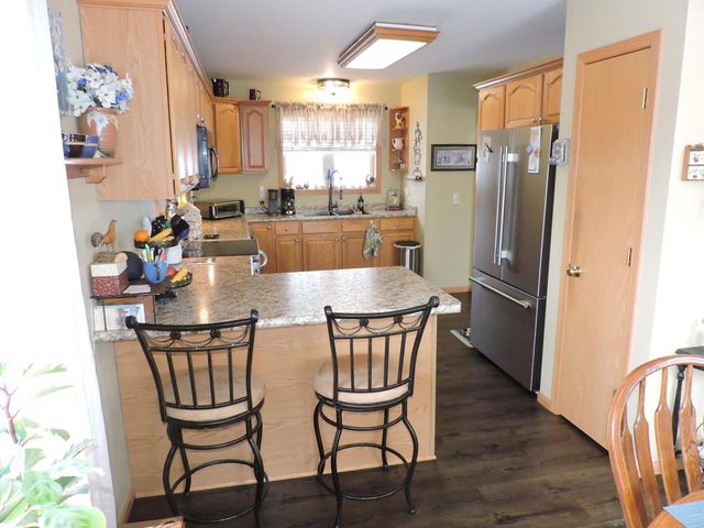 1112 Landau LANE, Baraboo, WI 53913