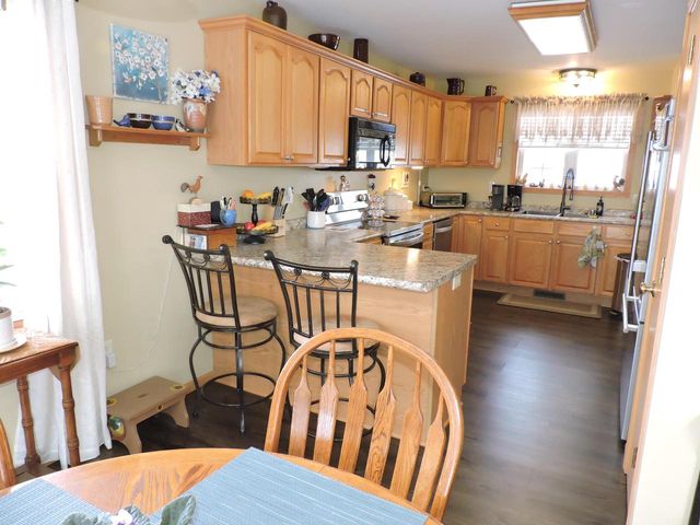 1112 Landau LANE, Baraboo, WI 53913