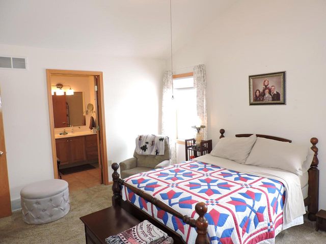 1112 Landau LANE, Baraboo, WI 53913