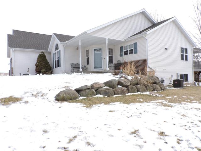 1112 Landau LANE, Baraboo, WI 53913