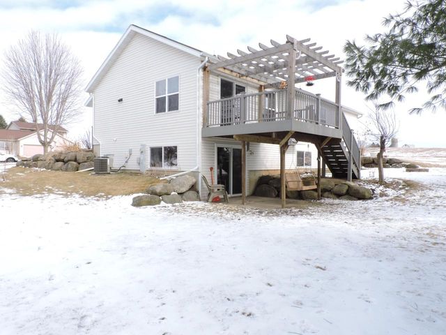 1112 Landau LANE, Baraboo, WI 53913