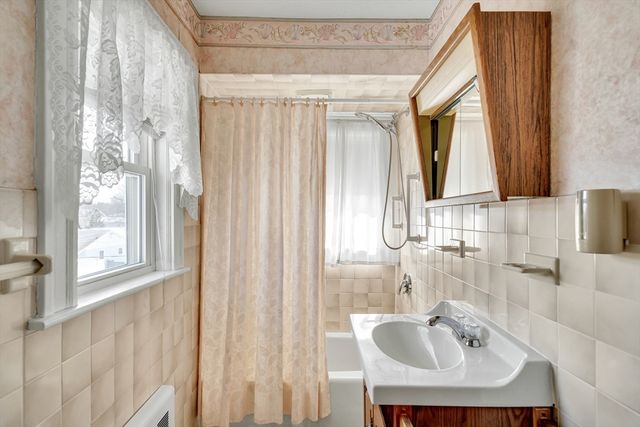 10 Bartlett Avenue, Lexington, MA 02420