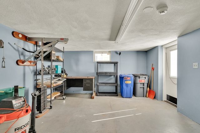 10 Bartlett Avenue, Lexington, MA 02420