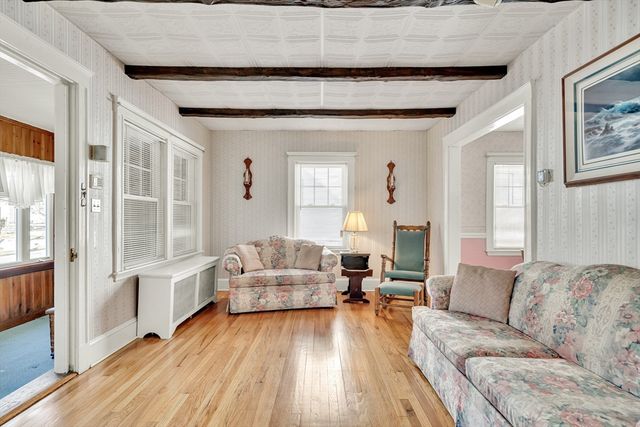 10 Bartlett Avenue, Lexington, MA 02420