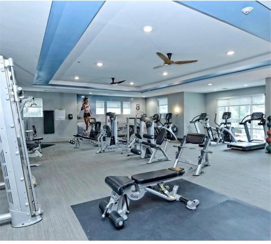 1900 Barton Springs RD 5037, Austin, TX 78704