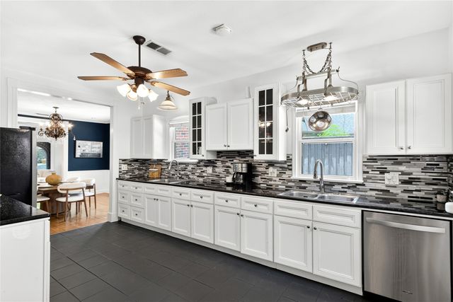 5222 Bradford Drive, Dallas, TX 75235