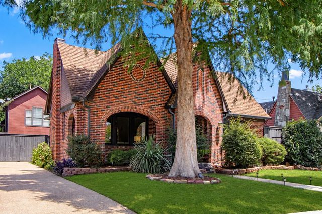 5222 Bradford Drive, Dallas, TX 75235