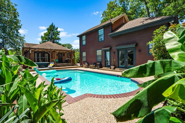 5222 Bradford Drive, Dallas, TX 75235