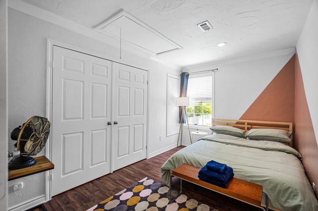 5222 Bradford Drive, Dallas, TX 75235