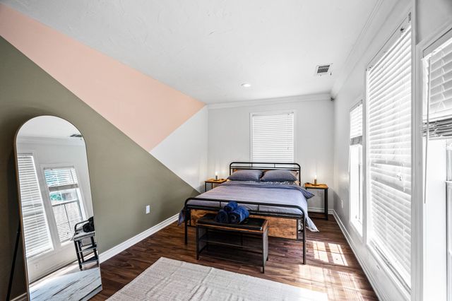 5222 Bradford Drive, Dallas, TX 75235