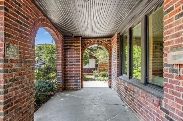 5222 Bradford Drive, Dallas, TX 75235