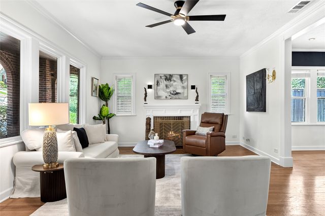 5222 Bradford Drive, Dallas, TX 75235